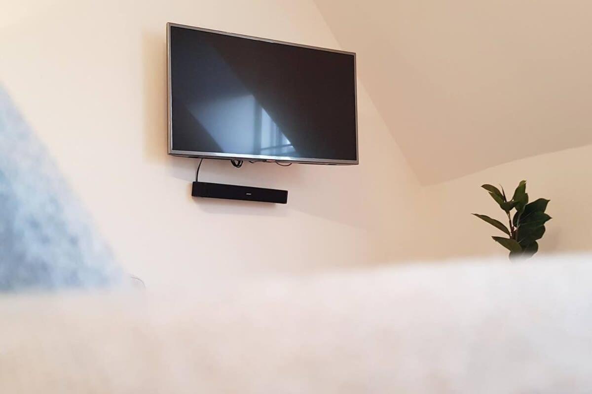 Modern Apartment In The Heart Of Oxford With Secure Underground Parking Екстериор снимка