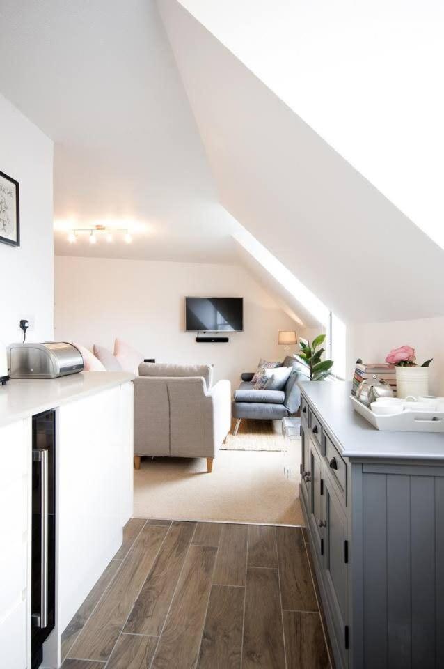 Modern Apartment In The Heart Of Oxford With Secure Underground Parking Екстериор снимка