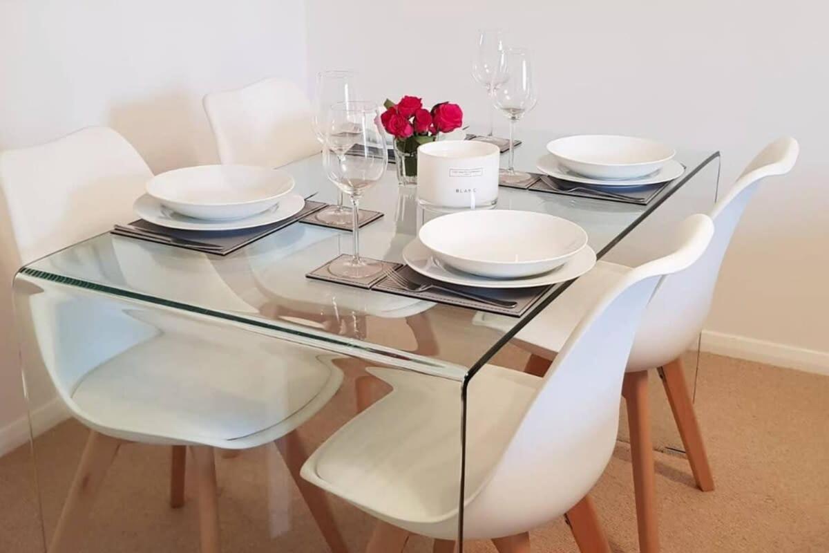 Modern Apartment In The Heart Of Oxford With Secure Underground Parking Екстериор снимка