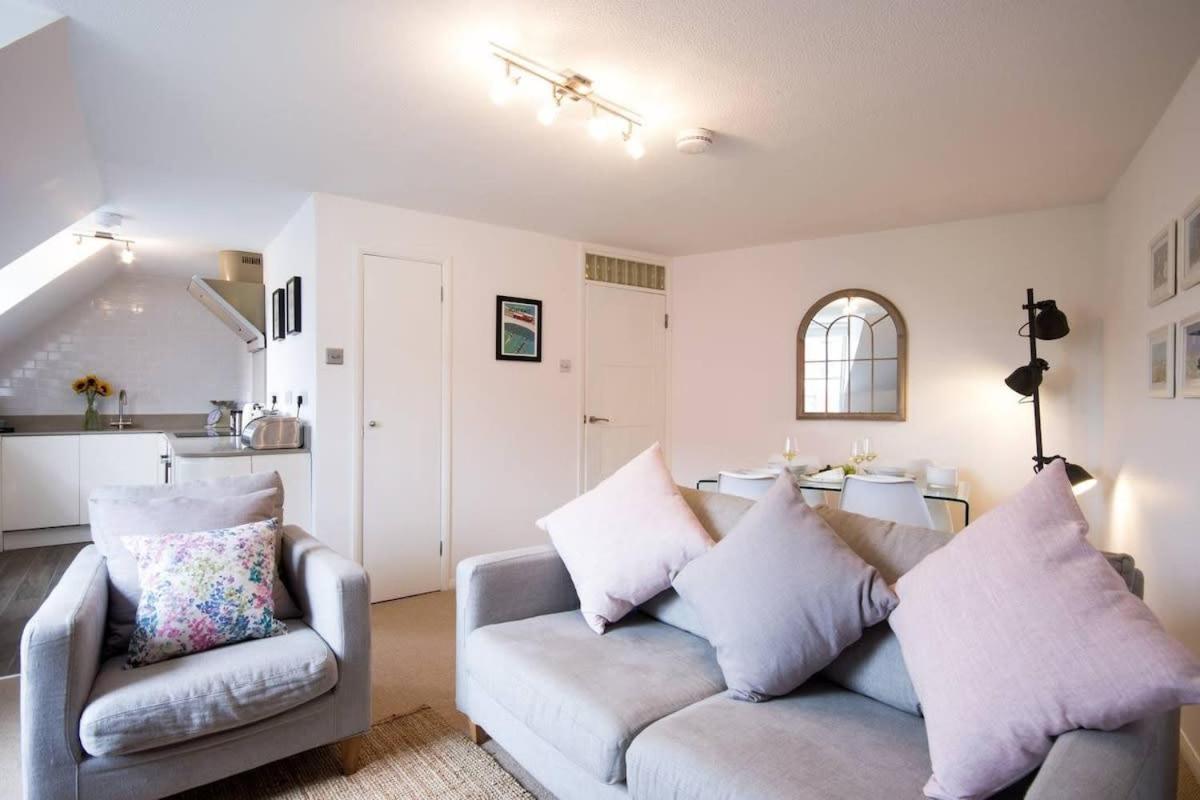 Modern Apartment In The Heart Of Oxford With Secure Underground Parking Екстериор снимка