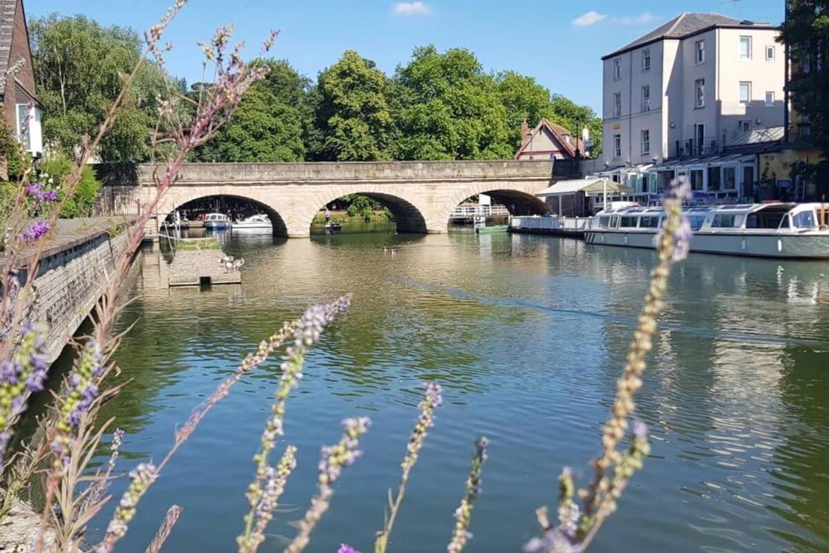 Modern Apartment In The Heart Of Oxford With Secure Underground Parking Екстериор снимка